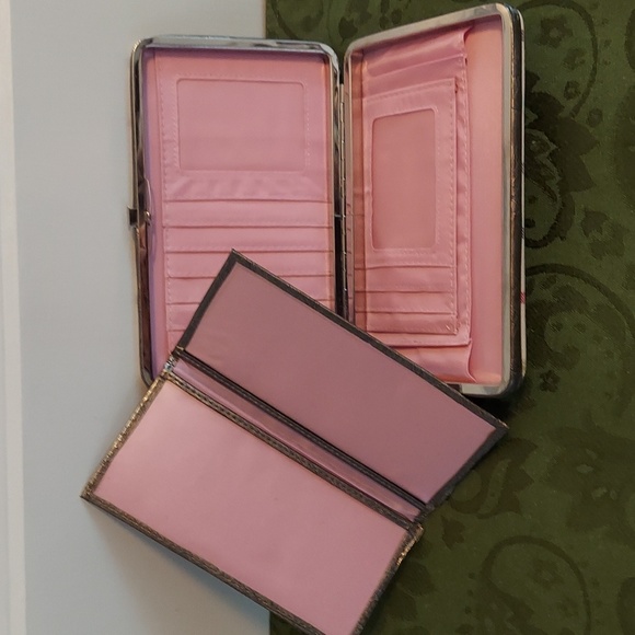 Women's Wallet - Picture 4 of 4